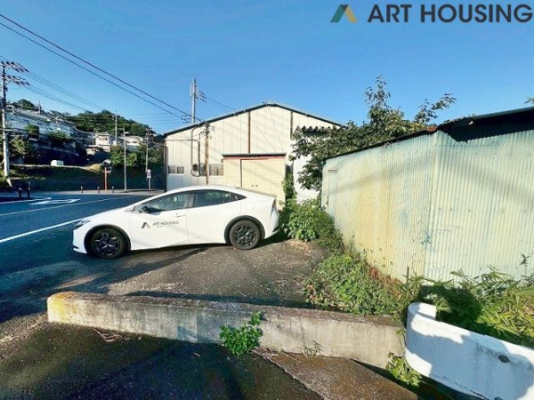 【相模原市緑区若柳　売倉庫・工場・事務所の駐車場】