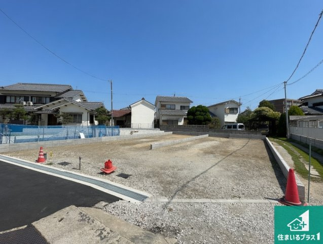 周辺は落ち着いた街並みの住宅地！子育てがしやすい住環境です！現地でしかわからない事もございます。是非一度ご覧ください。