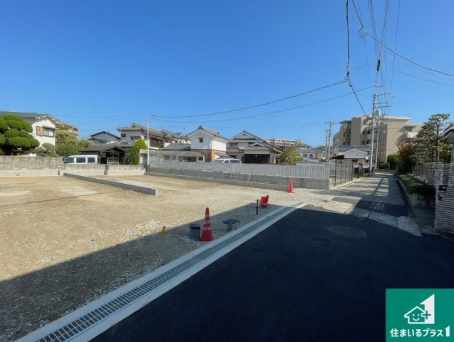 周辺は落ち着いた街並みの住宅地！子育てがしやすい住環境です！