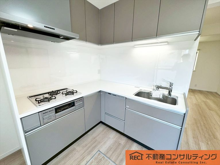 使い勝手の良いL字キッチン