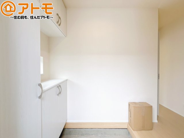 玄関は収納付きで使い勝手良好♪見た目もすっきり♪