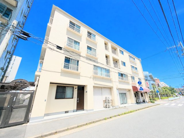 ◆管理体制良好なマンションです。清潔感のあるエントランスに開放感のある住環境。