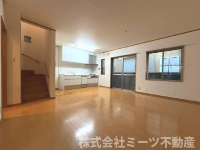北側と南側に窓がある二面採光LDK♪