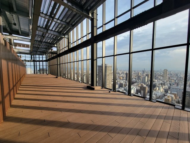 【スカイテラス】ここでしか味わえない、とびきりの開放感をお愉しみください◎Wi-Fiも完備！