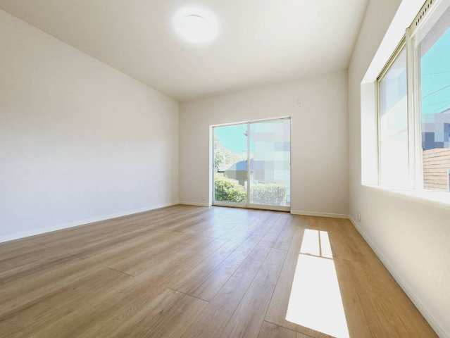 ■1階洋室約8帖