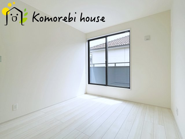 使い勝手のいい洋室です