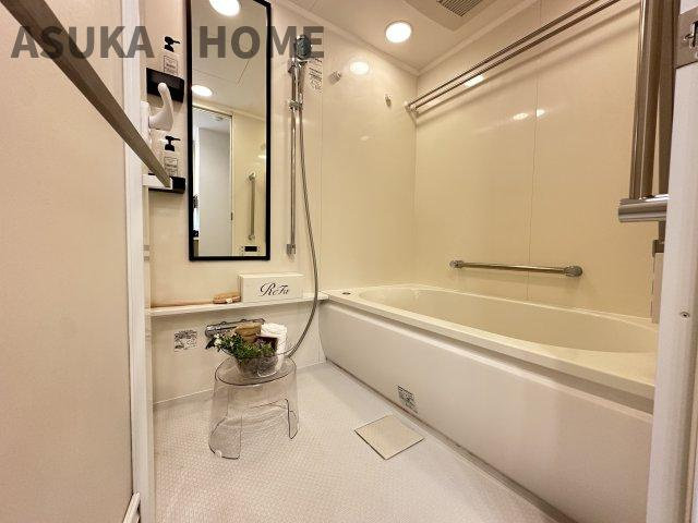 毎日の疲れを癒すバスタイム。浴室換気乾燥暖房機付きでお風呂の環境の維持にも！