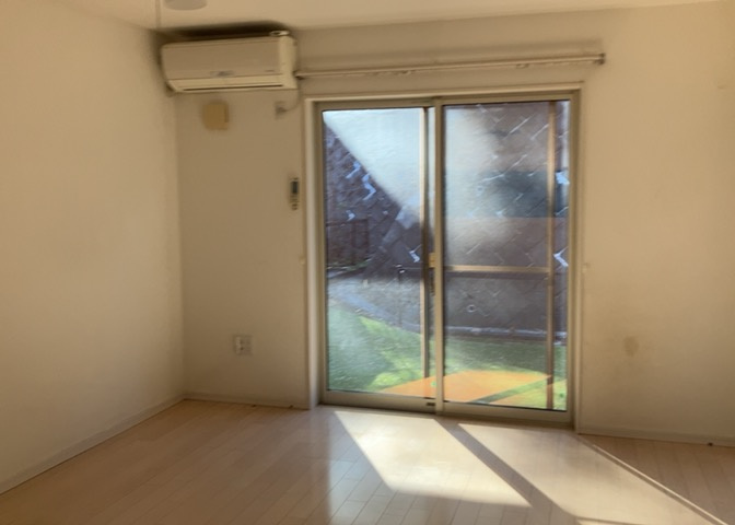 リビングの間取りの種類は大きくわけてリビングとダイニングが別になっているタイプ、リビングダイニング一体型です。どちらも一長一短ですので、家を選ぶ時はその両面をチェックして決めるようにしましょう。