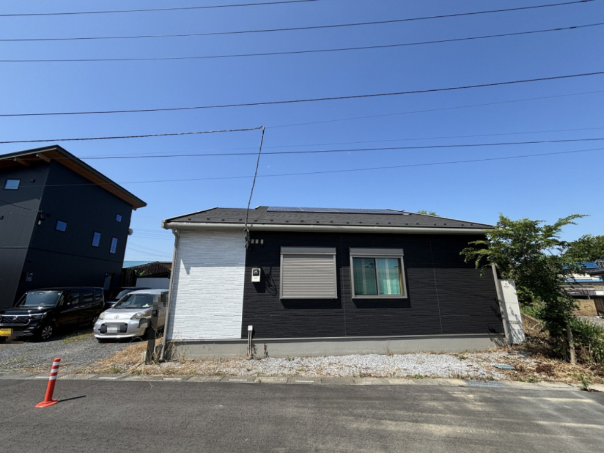居住中ですが、室内キレイにお使いです！　ご内覧の際は弊社までお気軽にご連絡ください！