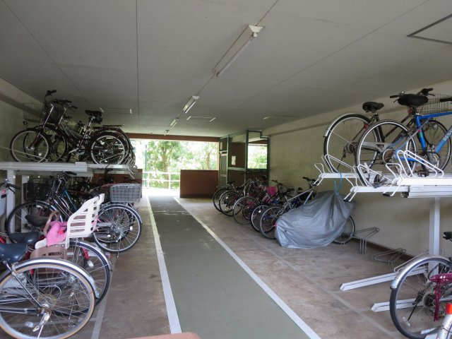 屋内の駐輪スペース