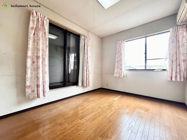 主寝室：6帖