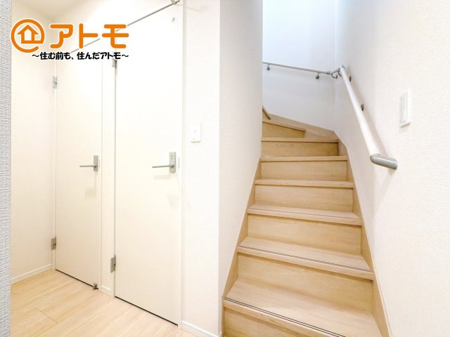 階段は緩やかで手すりもついているので上りやすくなっています！