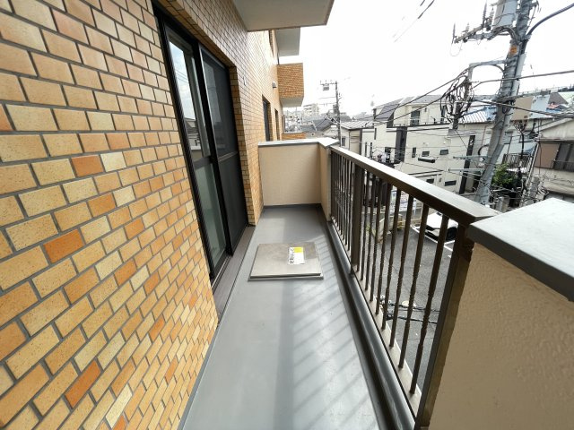 西側のバルコニーです。