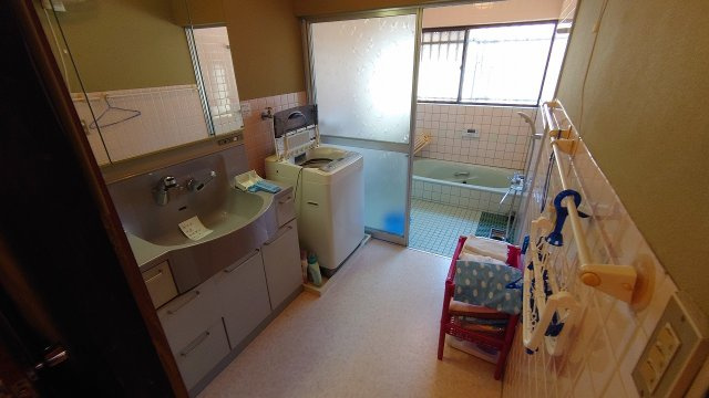 ◎ひろびろ洗濯機置き場つき洗面脱衣室