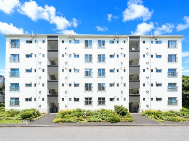 ◆管理体制良好なマンションです。清潔感のあるエントランスに開放感のある住環境。