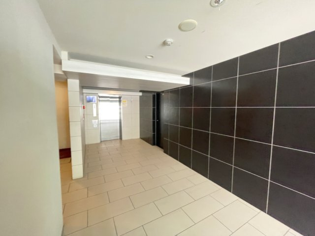 マンションの顔でもある、高級感漂うエントランス。　