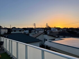お洗濯にも便利なバルコニー付き