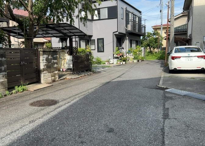 桜や紅葉の名所に出かける人は多いと思いますが、家にいながら季節の移ろいを感じる生活を送りませんか？リビングや窓から見える景色が生活を彩るワンポイントに！現地から見える景色を堪能してみては如何でしょう。