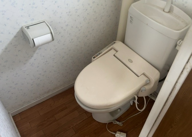 トイレは大きさや形、機能、抗菌性などが異なる多種多彩なタイプが各メーカーから出ています。それぞれに良さがあるため、事前にどういったタイプのトイレがいいのかをご家庭内で決めて、内見に行くといいでしょう。