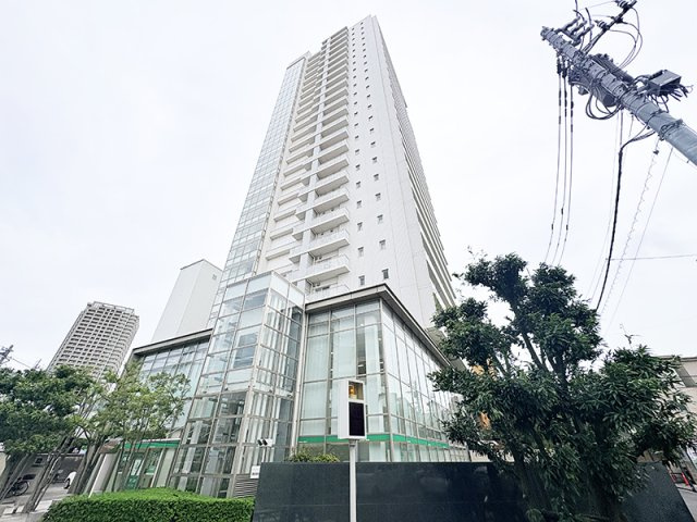 西武池袋線「石神井公園」駅は急行列車が利用でき都心部へのアクセス良好。