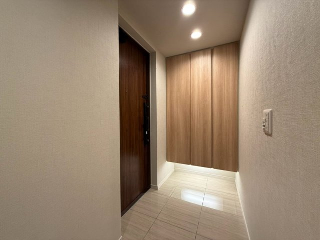 【玄関】靴好きには嬉しいたくさん収納できるシューズボックス完備です☆