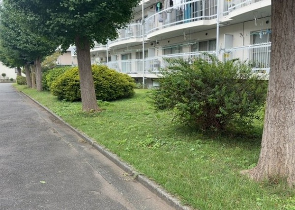 【相模原富士マンションＢの中庭】