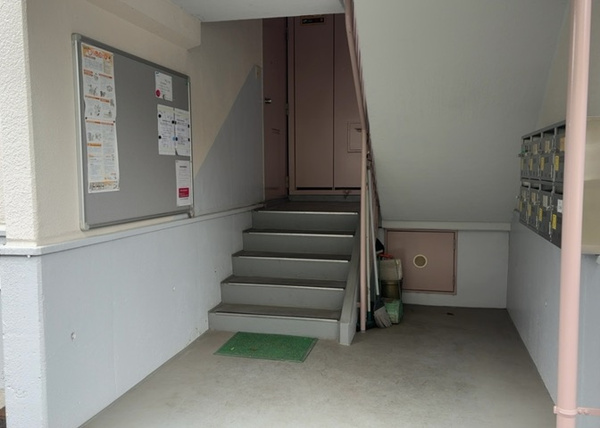 【相模原富士マンションＢのラウンジ】