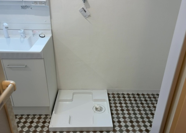 【相模原富士マンションＢのランドリースペース】