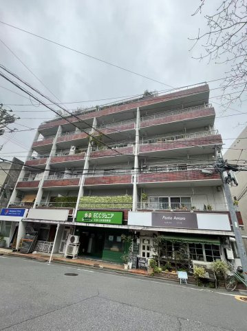 apartment 東京都新宿区西新宿３丁目1-2　Skiビル1階