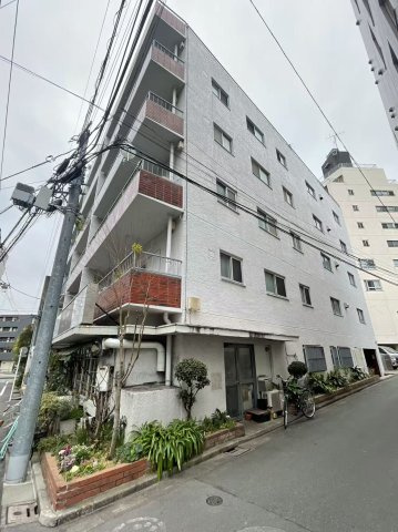 apartment 東京都新宿区西新宿３丁目1-2　Skiビル1階