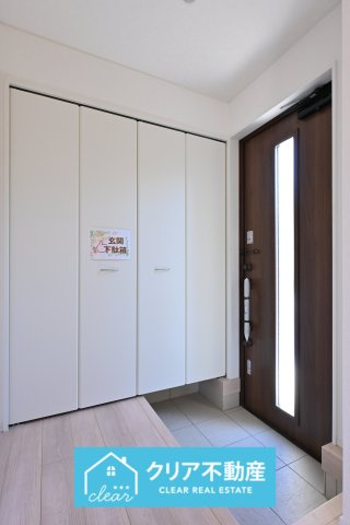 玄関はディンプルキー＆ダブルロックドア採用で防犯対策もバッチリです！