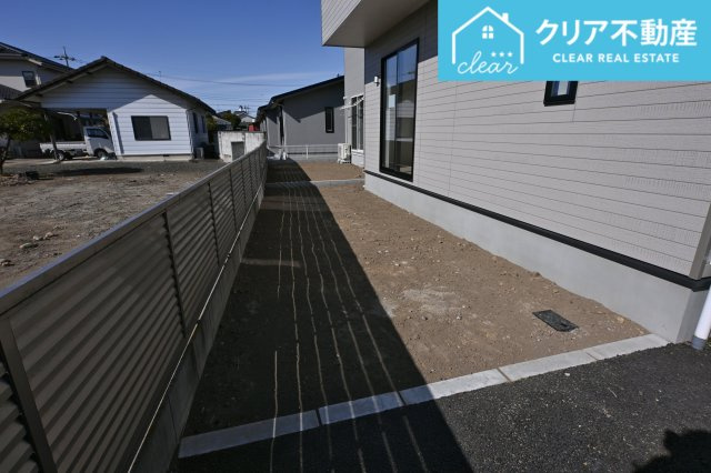 広々としたお庭でバーベキューやガーデニングも楽しめます♪