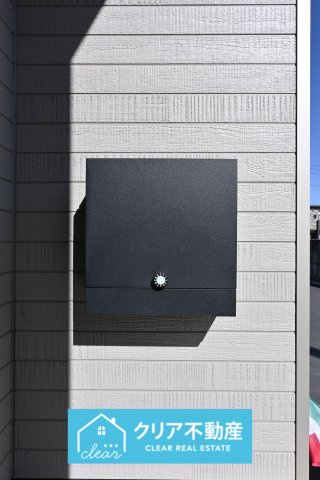 スタイリッシュな郵便ポスト