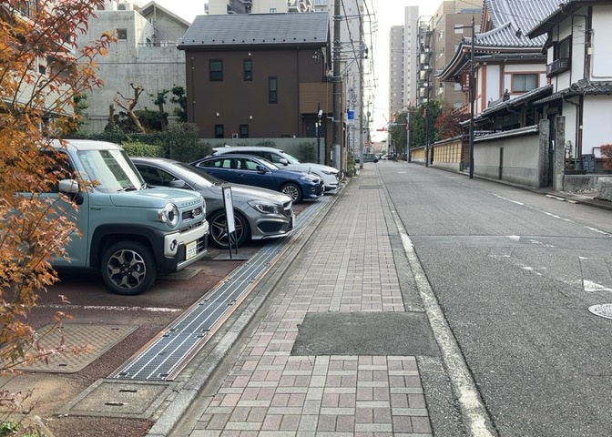 マンションの駐輪場は、事前に空きがあるか確認を取ると安心です。せっかく入居したのに駐輪スペースがない！なんてことになったら大変ですよね。そこで、内見時や購入前にはまず事前に確認しておくと良いでしょう。
