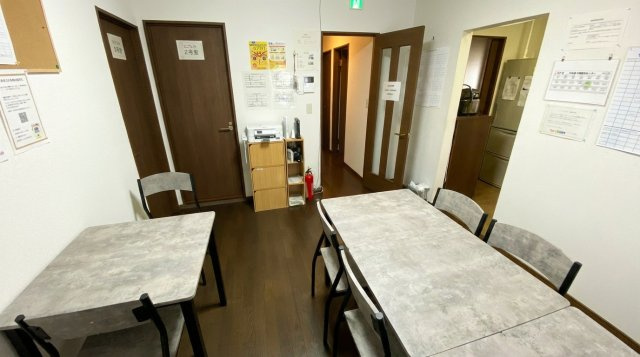 入居者様の会話が弾む、温かみのある団らんの場です。