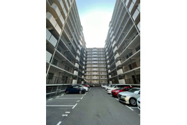 ネオコーポ鶴見緑地の外観