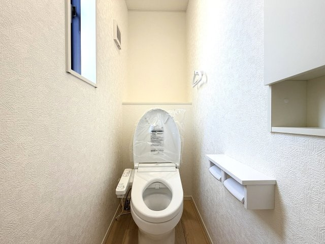 温水洗浄便座一体型トイレ