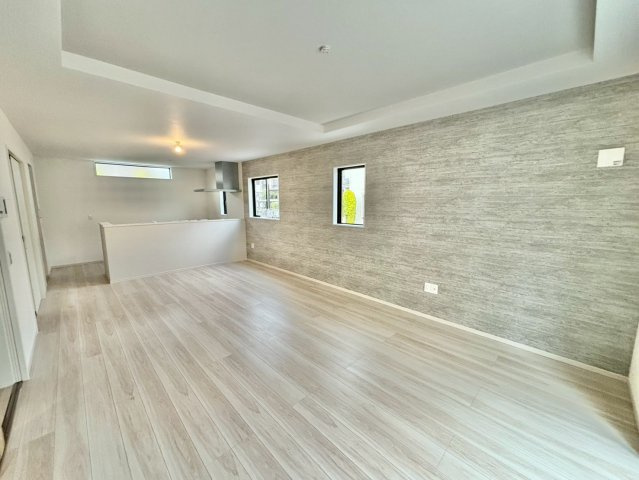 広々とした約20帖のリビング空間！キッチン・洗面・浴室がまとまった水回り動線で、家事の移動もスムーズです！