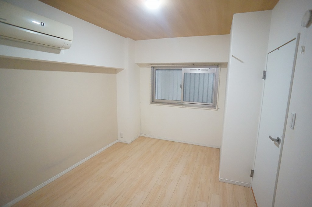 【室5.35帖】通路側のお部屋ですがエアコン設置可能☆（隠ぺい配管施工）