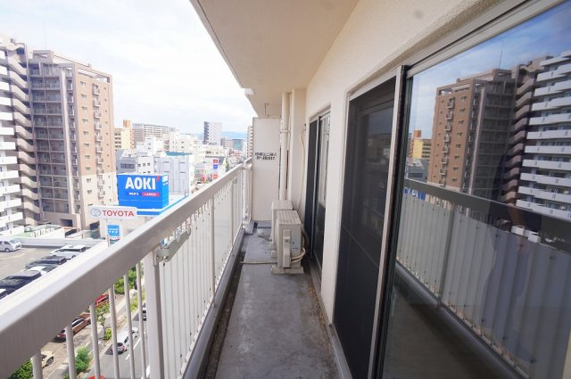 視界が開けており眺望良好です☆当お部屋は駅に近い正面玄関エントランス上の北側棟です♪
