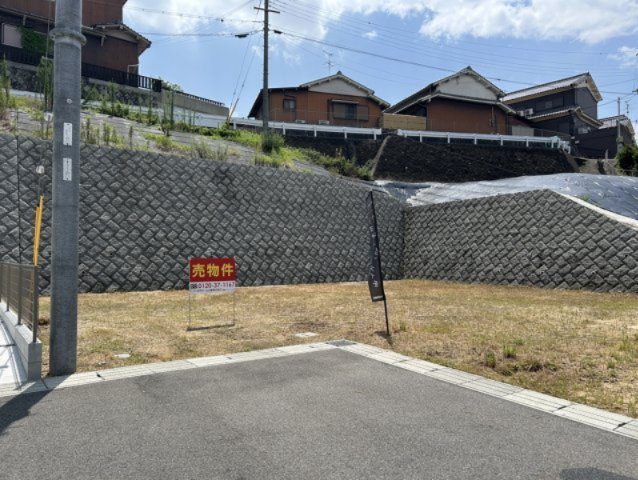 ≪建築条件なし宅地≫8号地前現地写真・陽当たり通風良好です。敷地約47坪・1590万円