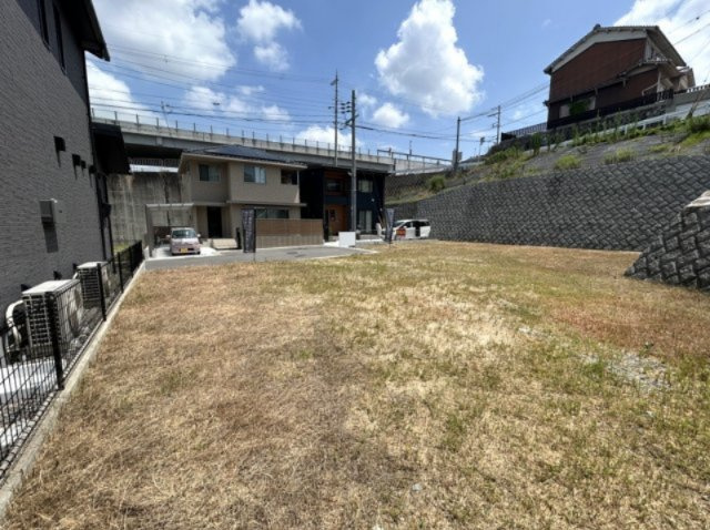 ≪建築条件なし宅地≫9号地敷地内南側より北側を見た現地写真。陽当たり通風良好です。敷地約45坪・1650万円