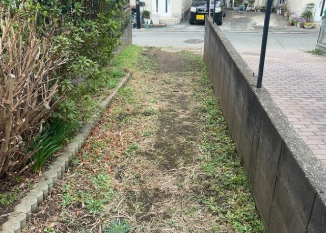 駐車場と明記されていても、最小スペースでつくられた駐車場だと大型車は駐車できなかったり、出入りしにくくなったりする可能性があります。お車のサイズと購入したい物件の駐車場のサイズを現地で確認しましょう。