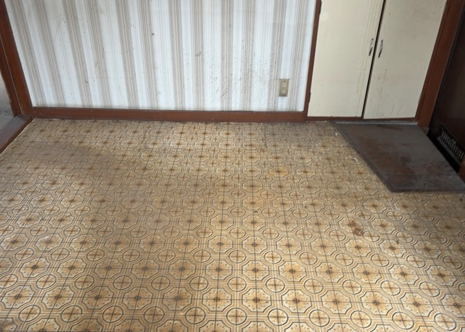 ダイニングにはダイニングテーブルセットなどを置くことが多く、間取りにおいて「D」と略記されますが、食事を作るときの作業場として使用したり、朝食を食べたりするときだけに使われるケースも少なくありません。