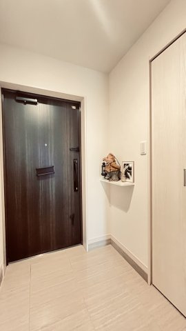 シューズクロークありの広々した玄関