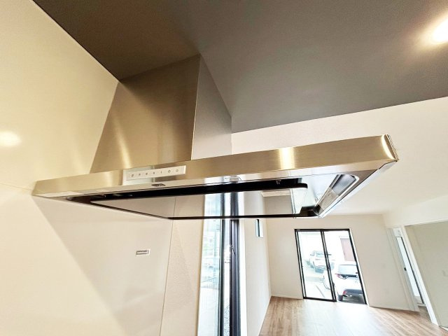 油汚れもしっかりガードするレンジフード。