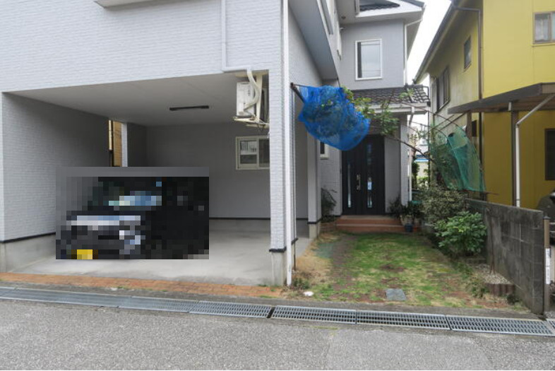 駐車スペースが雨風から守られるのも嬉しいポイント♪