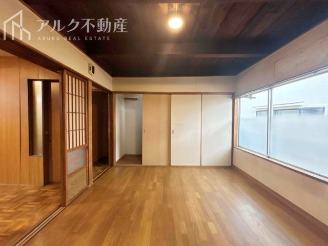 洋室内装