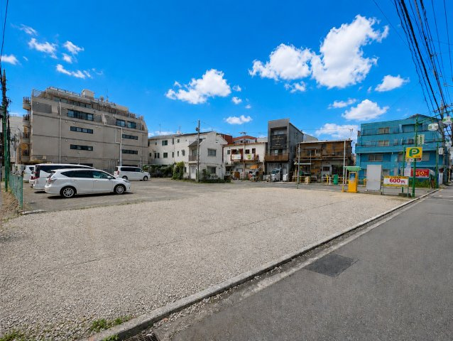 ◆開発道路を囲むように区割りされた敷地。