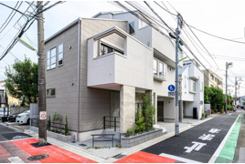 世田谷区世田谷 完成デザイナーズ住宅B号棟の外観